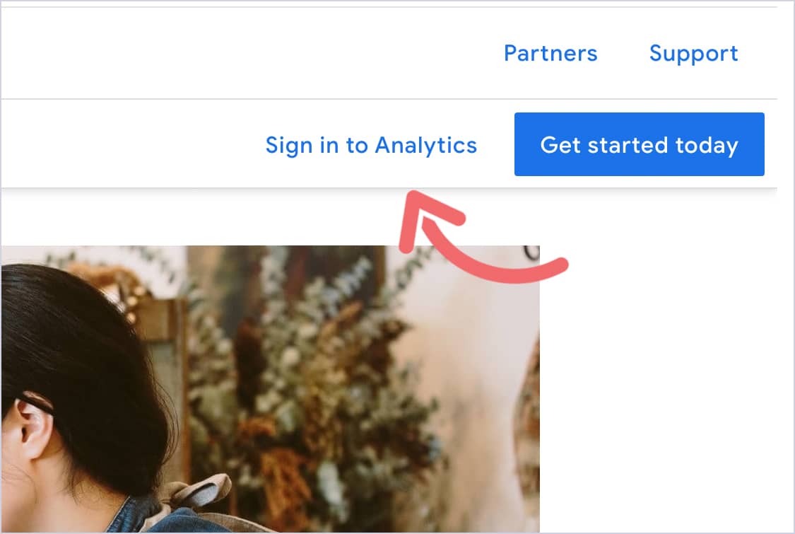 Google Analytics homepage with the Sign in to Analytics link highlighted.