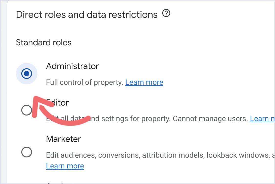 Google Analytics role selection with the Administrator standard role option highlighted.