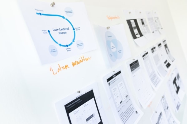 whiteboard with buyer persona data for web design